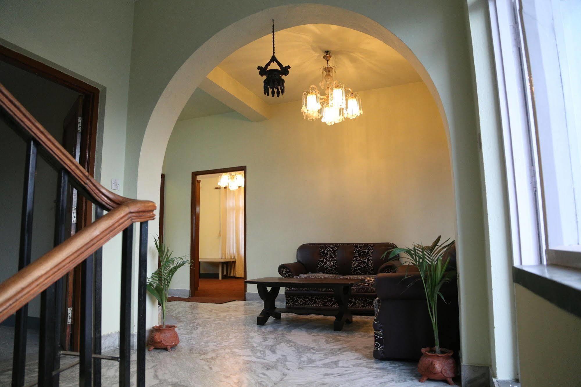 Bed And Breakfast Thamel Katmandú Exterior foto