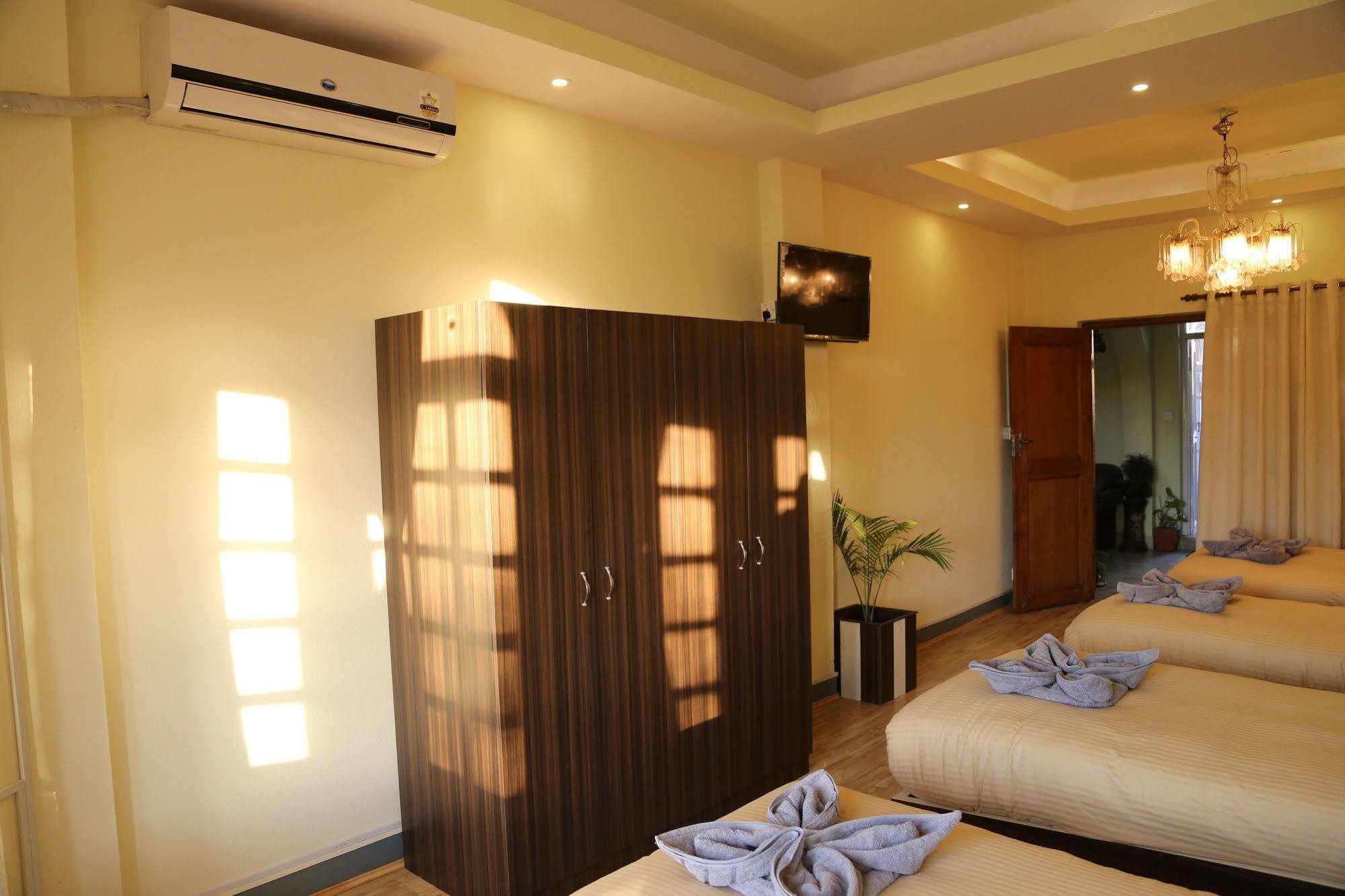 Bed And Breakfast Thamel Katmandú Exterior foto