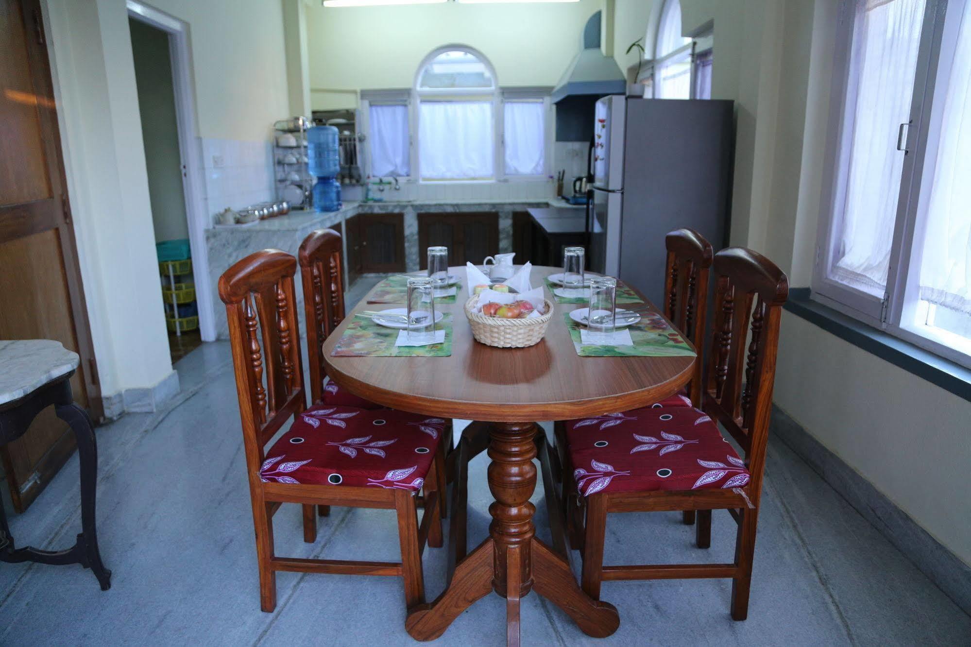 Bed And Breakfast Thamel Katmandú Exterior foto